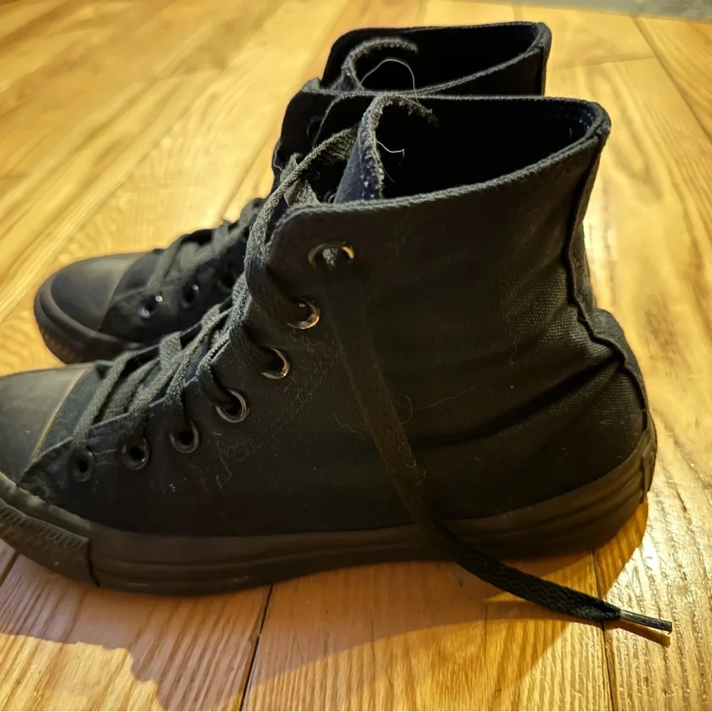 All-Black High Top Converse Chuck Taylor all star women’s size 8 Canvas Sneakers - Picture 4 of 8